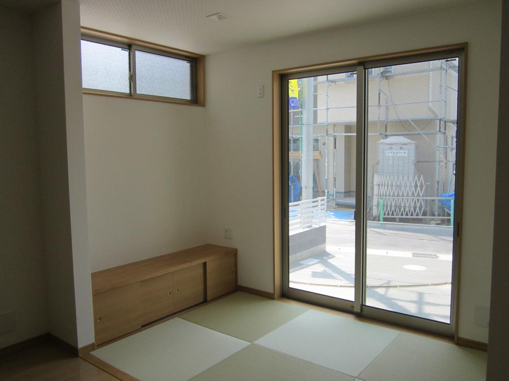 Non-living room. (May 2013) Shooting