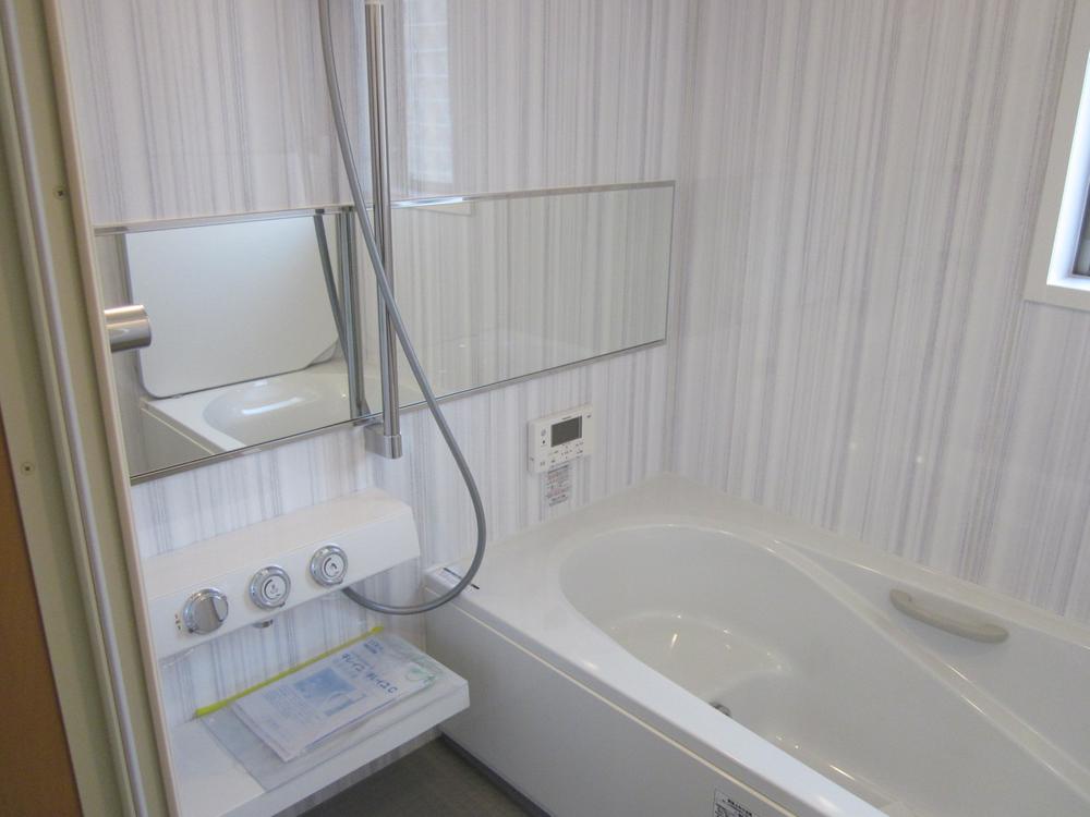 Bathroom. (May 2013) Shooting