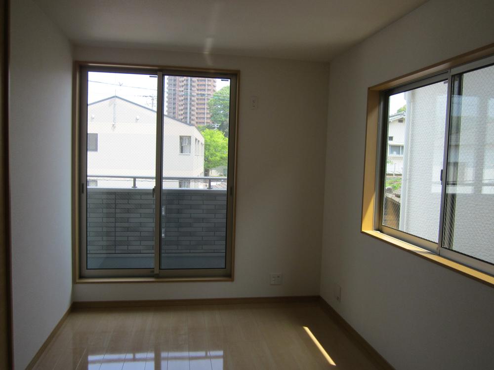 Non-living room. (May 2013) Shooting