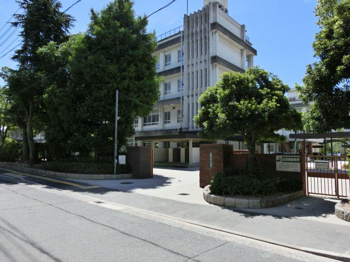 Junior high school. 1205m to Hiroshima City Museum of Ujina Junior High School