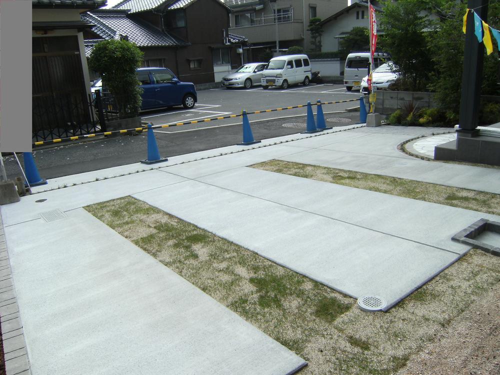 Parking lot. Local (May 2013) Shooting