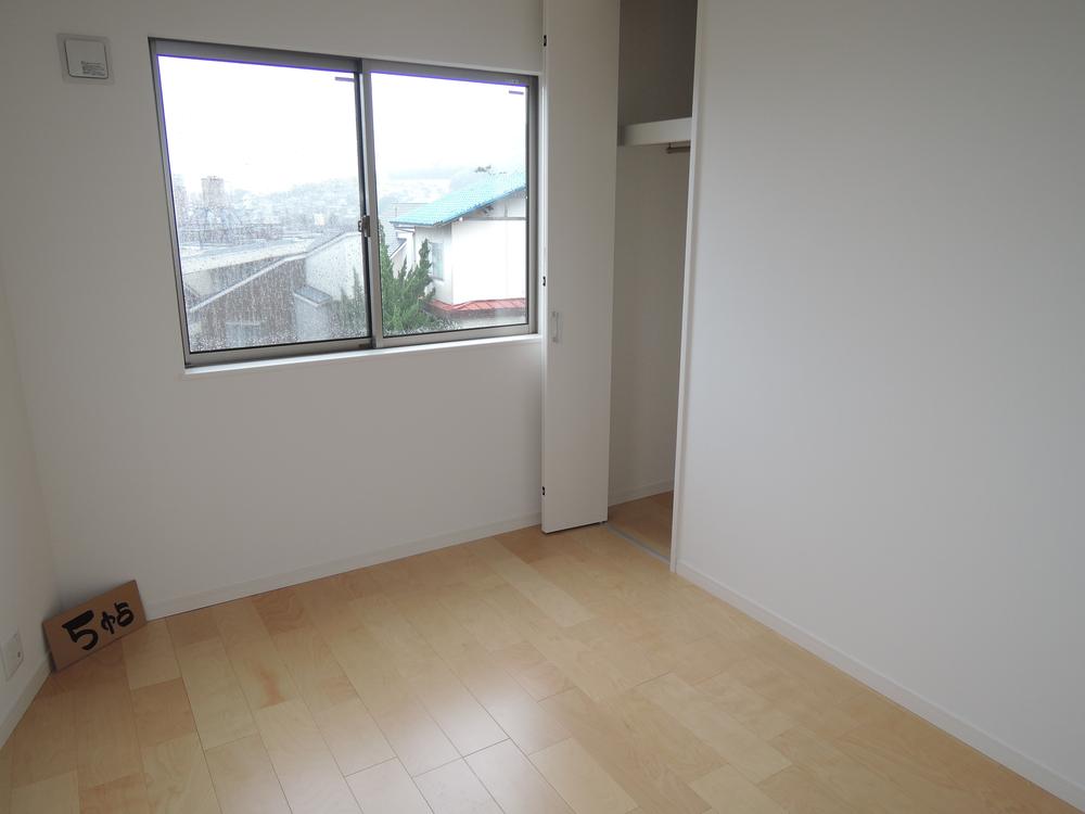 Non-living room. Indoor (11 May 2013) Shooting