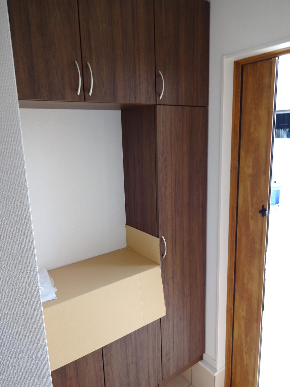 Entrance. Local (August 2013) Shooting