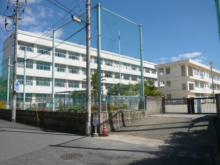 Primary school. 930m to Hiroshima Tatsumidori cho Elementary School