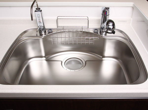 Kitchen.  [Center pocket sink of noise design that water splashing sound do not mind] The quiet design, Not in the water splashing sound mind at the time of the washing, You can also enjoy the conversation during the wet work. Big pot is also easy to wash wide size attractive.