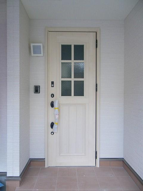 Entrance. Local (12 May 2013) Shooting