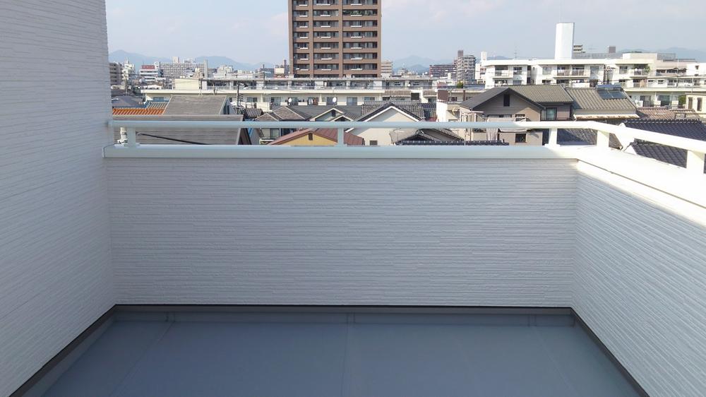 Balcony. Local (September 2013) Shooting