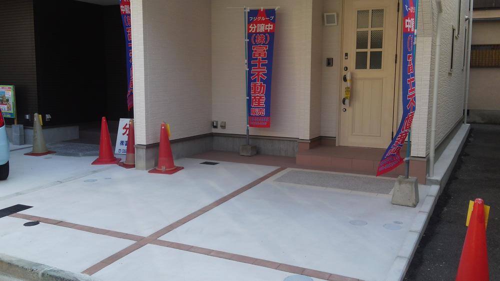 Parking lot. Local (September 2013) Shooting