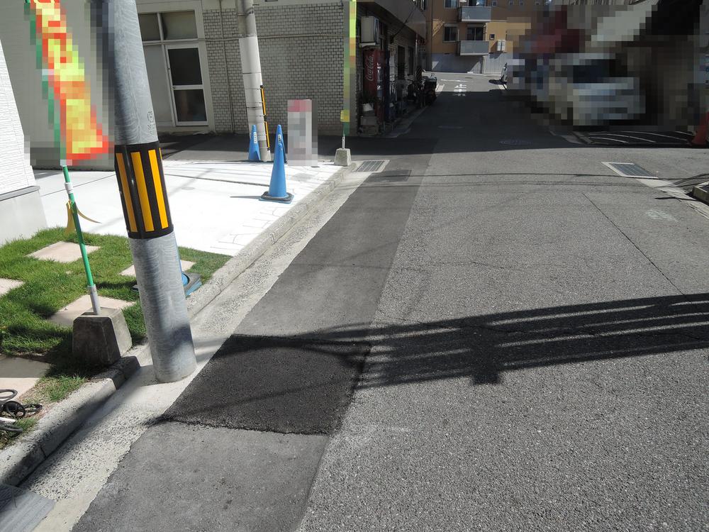 Local photos, including front road. Local (10 May 2013) Shooting