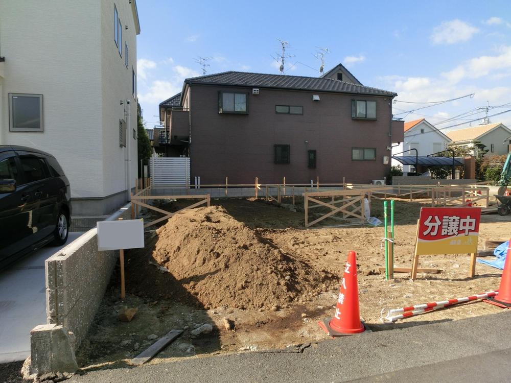 Local appearance photo. Local (11 May 2013) Shooting