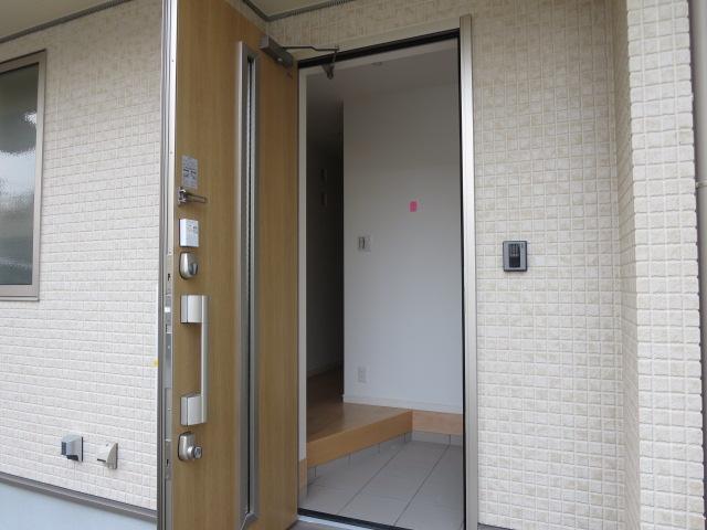 Entrance. Local (July 2013) Shooting