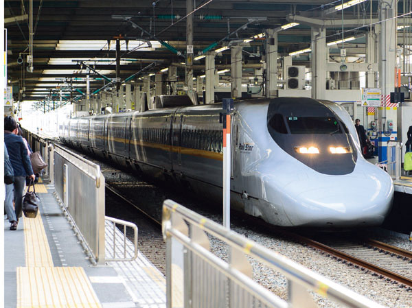 JR Hiroshima Station (920m) ◎ walk 12 minutes ◎ bicycle about 5 minutes