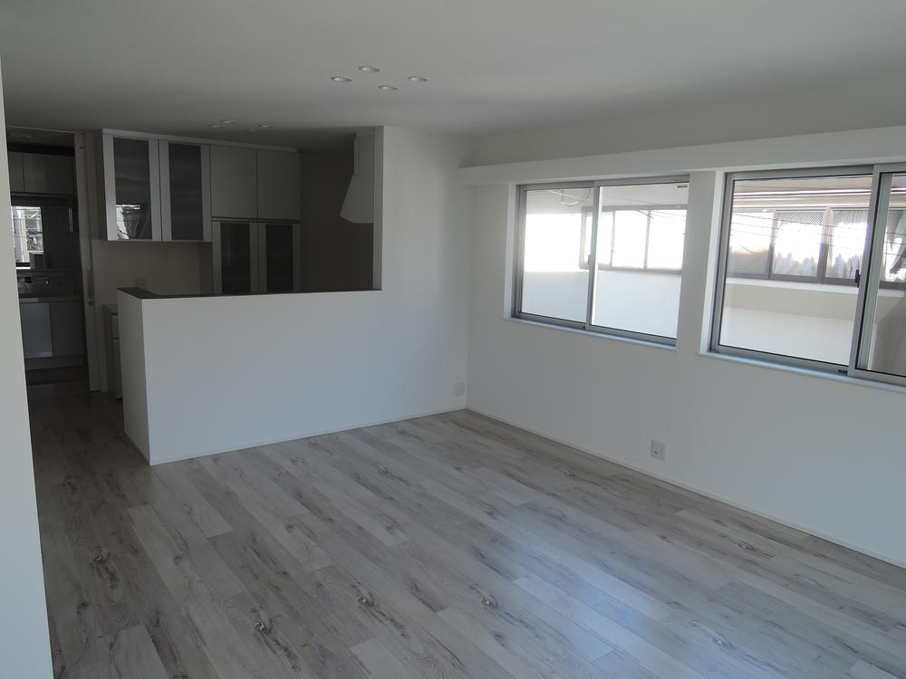 Living. Indoor (10 May 2013) Shooting