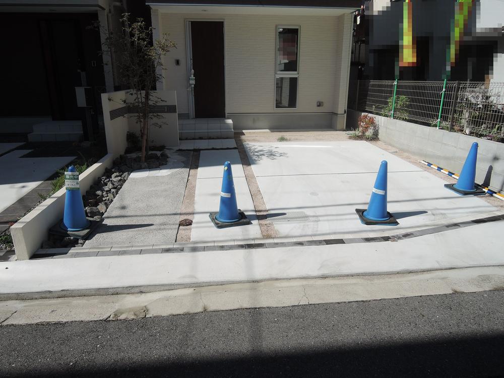 Local appearance photo. Local (10 May 2013) Shooting