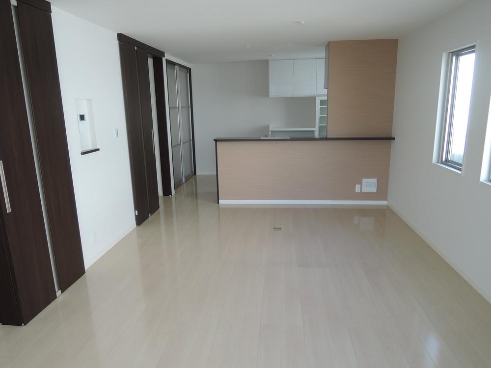 Living. Indoor (10 May 2013) Shooting