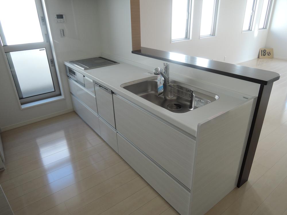 Kitchen. Indoor (10 May 2013) Shooting