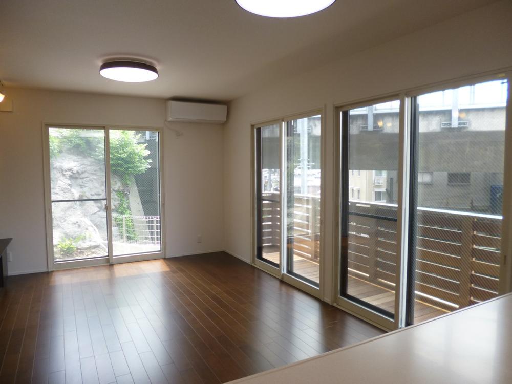 Living. (July 2013) Shooting