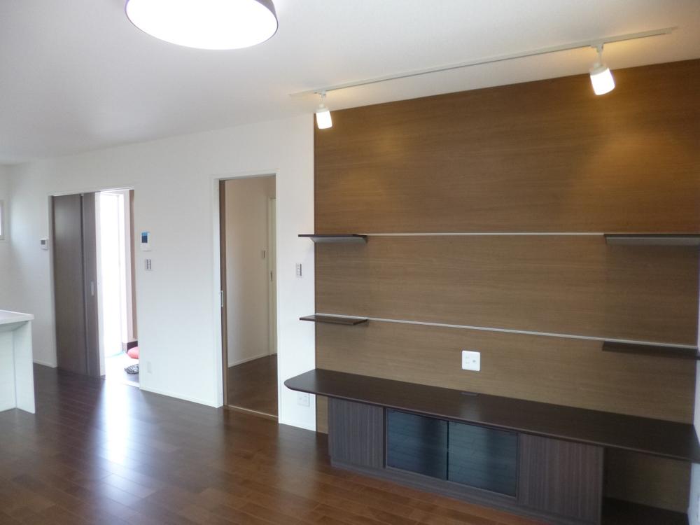 Living. (July 2013) Shooting