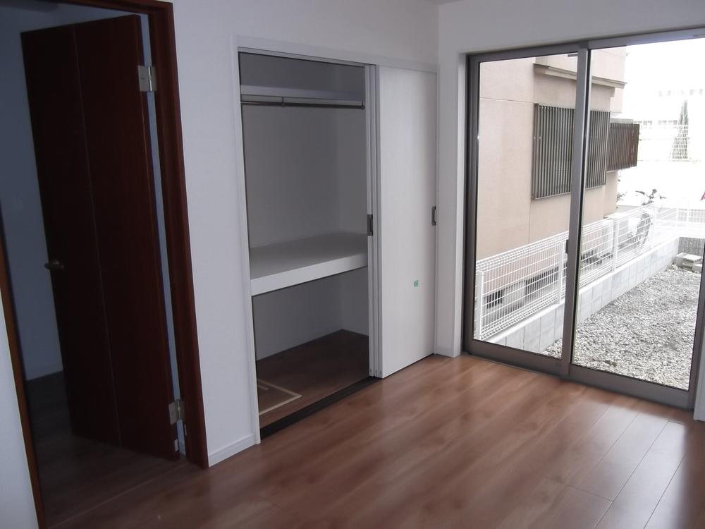 Non-living room. Indoor (12 May 2013) Shooting