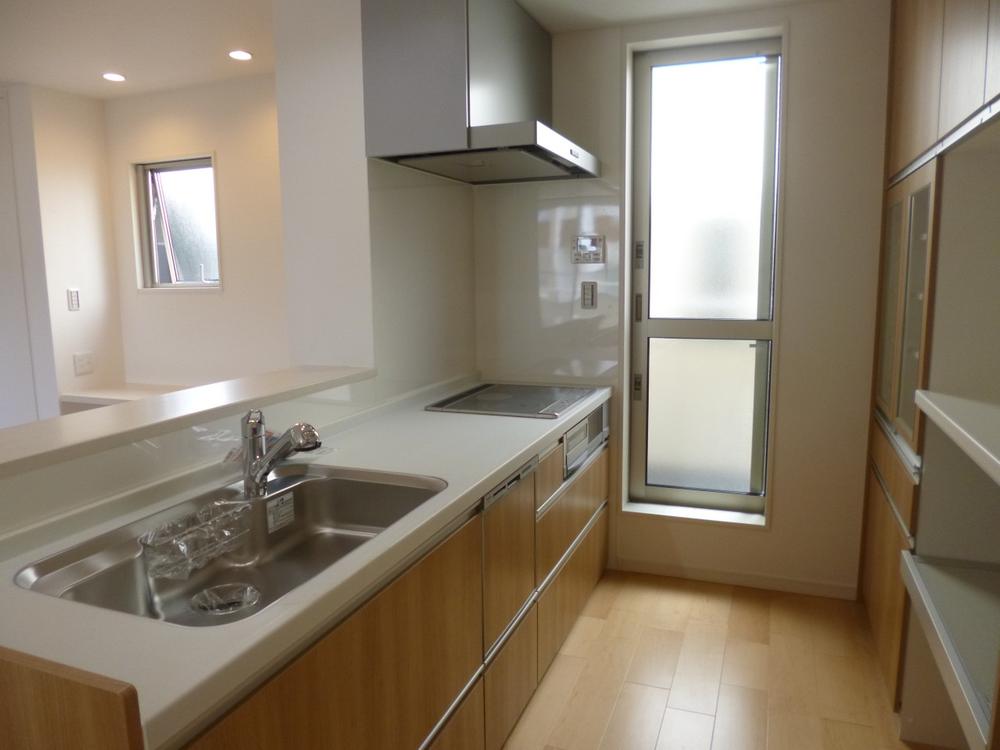 Kitchen. (August 2013) Shooting