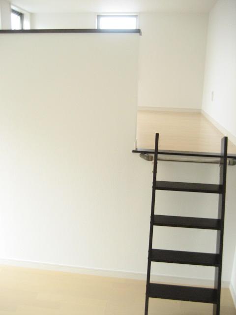 Non-living room. With loft