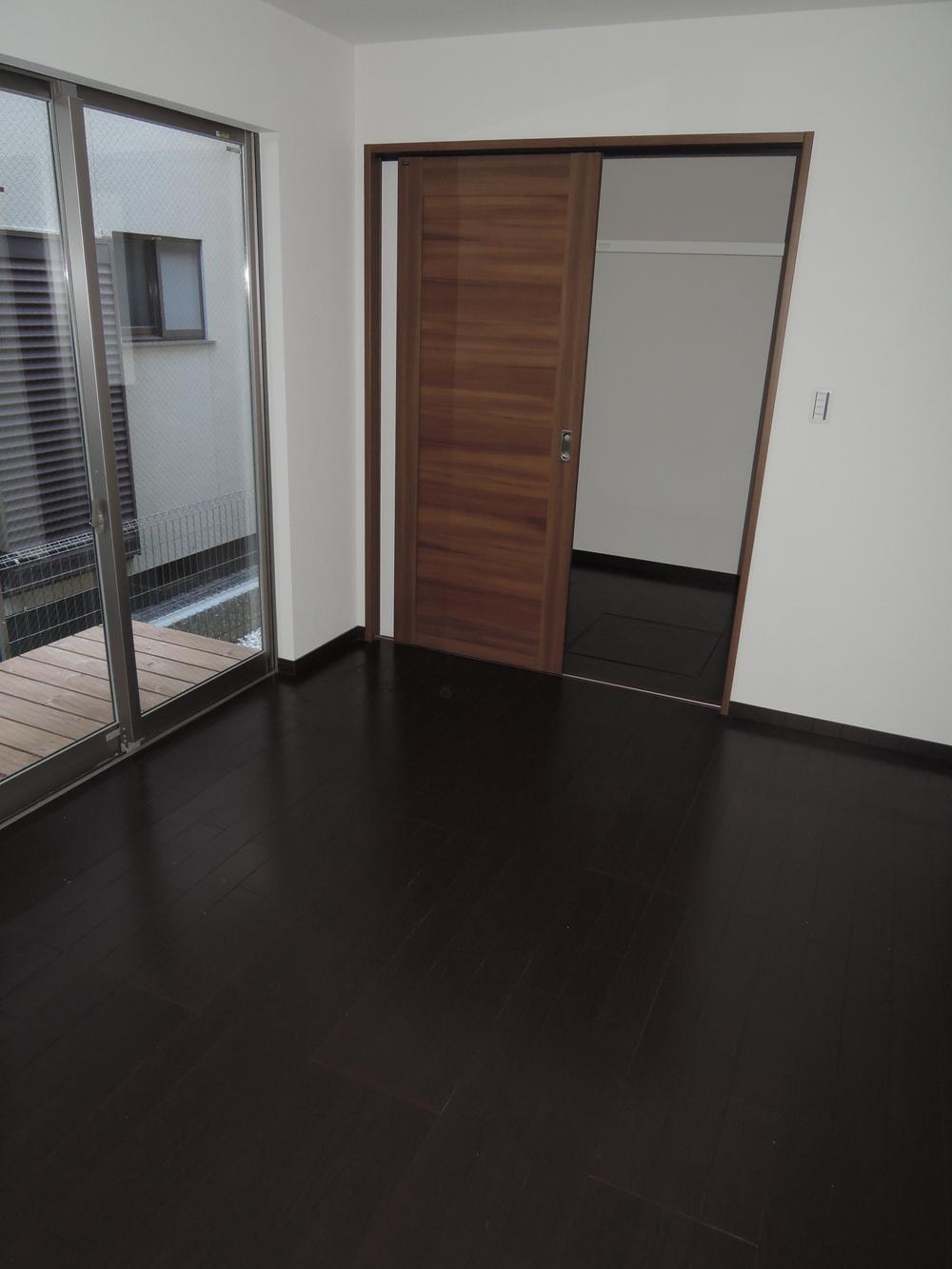 Non-living room. Indoor (11 May 2013) Shooting