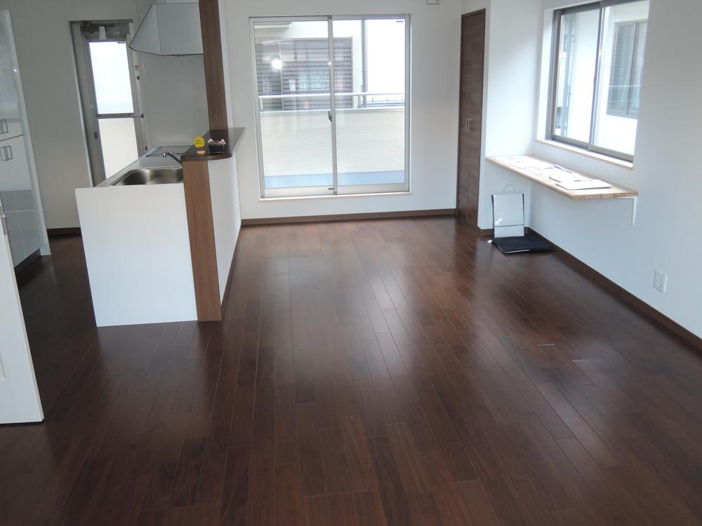 Living. Indoor (11 May 2013) Shooting