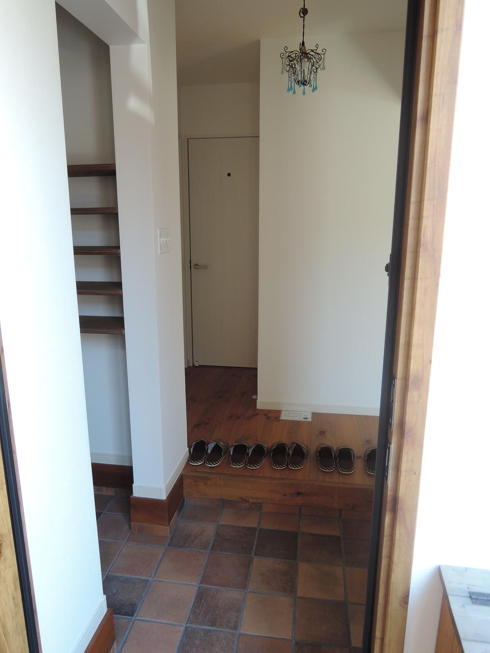 Entrance. Indoor (12 May 2013) Shooting