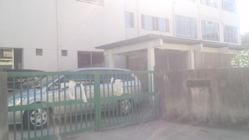 Primary school. 720m to Hiroshima Municipal Ujina Elementary School