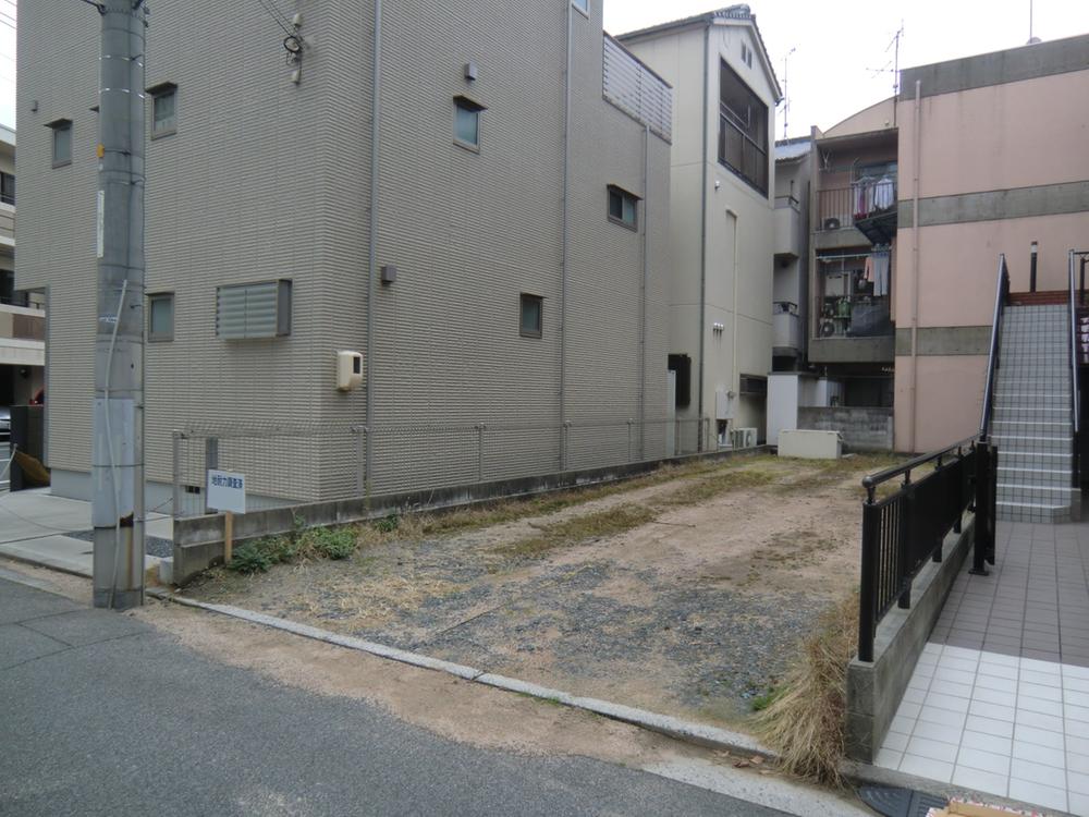 Local appearance photo. Local (12 May 2013) Shooting