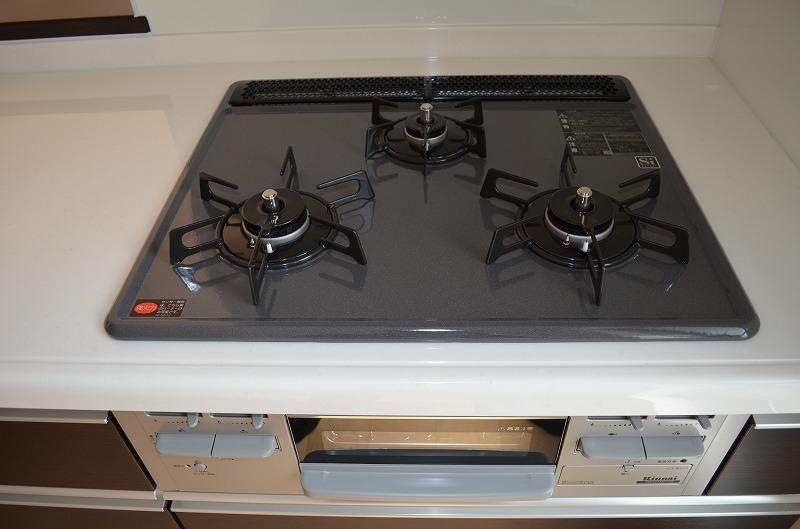 Kitchen. Local (10 May 2013) Shooting