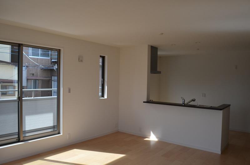 Living. Local (10 May 2013) Shooting