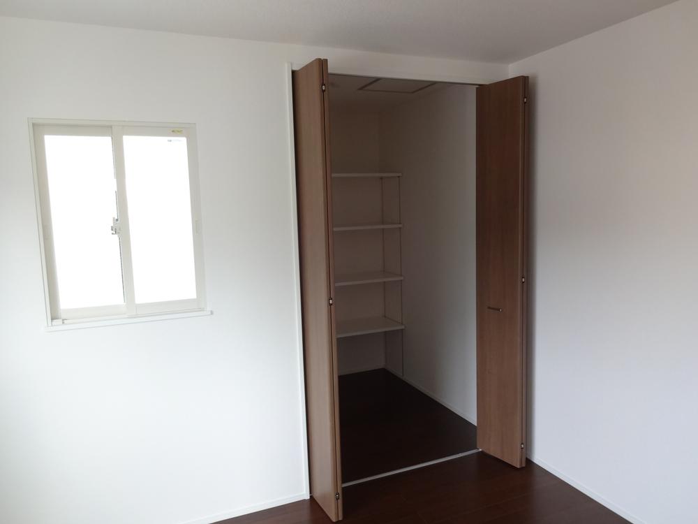 Non-living room. Indoor (10 May 2013) Shooting