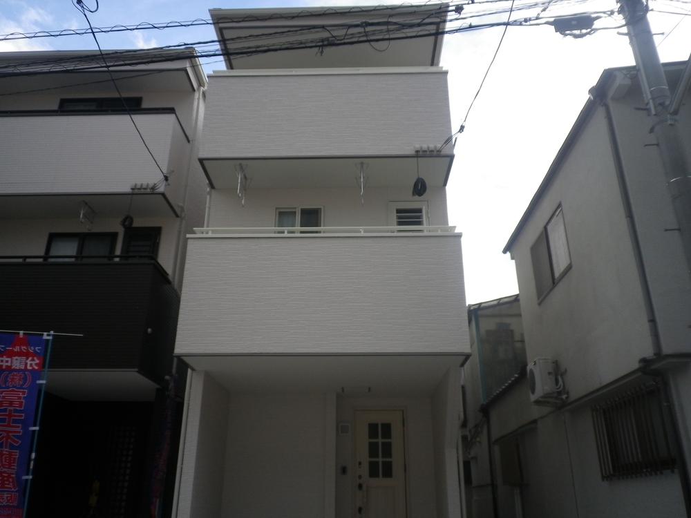 Local appearance photo