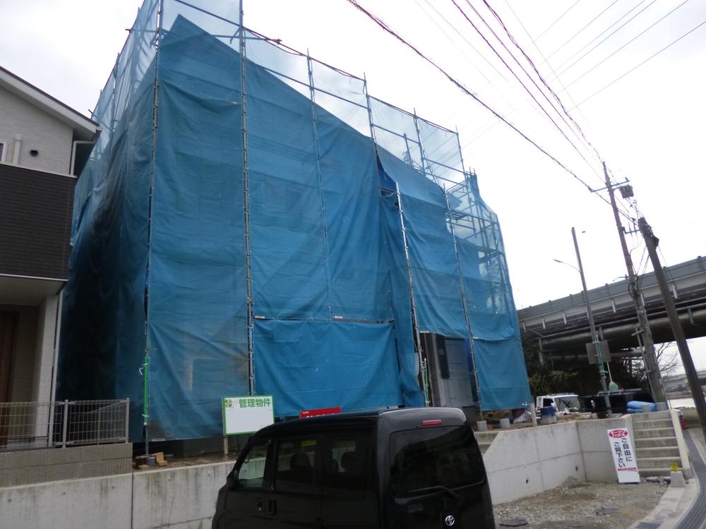 Local appearance photo. Local (12 May 2013) Shooting