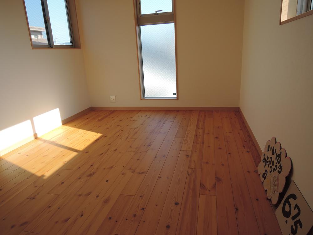 Non-living room. Indoor (10 May 2013) Shooting