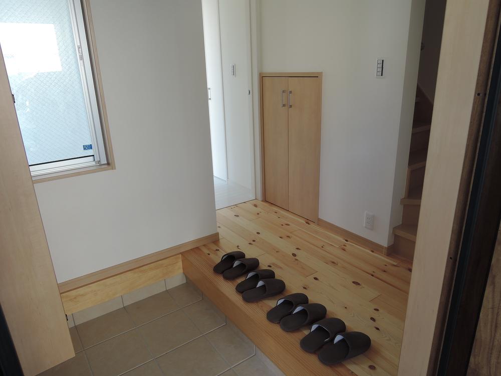 Entrance. Indoor (10 May 2013) Shooting