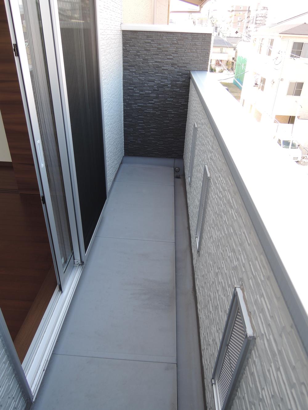 Balcony. Local (10 May 2013) Shooting