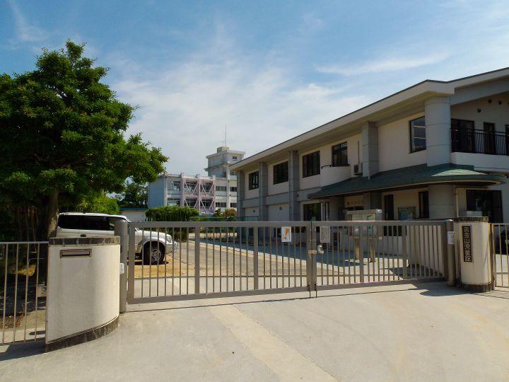 Primary school. 1087m to Hiroshima Municipal Koganeyama Elementary School