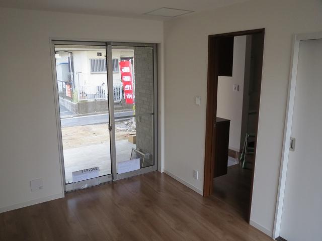 Non-living room. Indoor (12 May 2013) Shooting