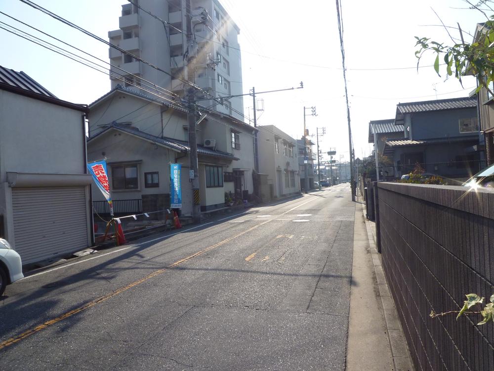 Local photos, including front road. Local (12 May 2013) Shooting