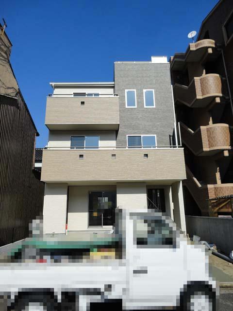 Local appearance photo. December 6 shooting