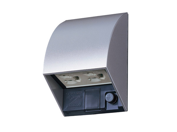 balcony ・ terrace ・ Private garden.  [Convenient waterproof outlet that you can use the electrical appliances on the balcony] It has established a waterproof outlet also on the balcony. You can light up the outdoor space, It is very handy when, for example, enjoy the do-it-yourself. (Same specifications)