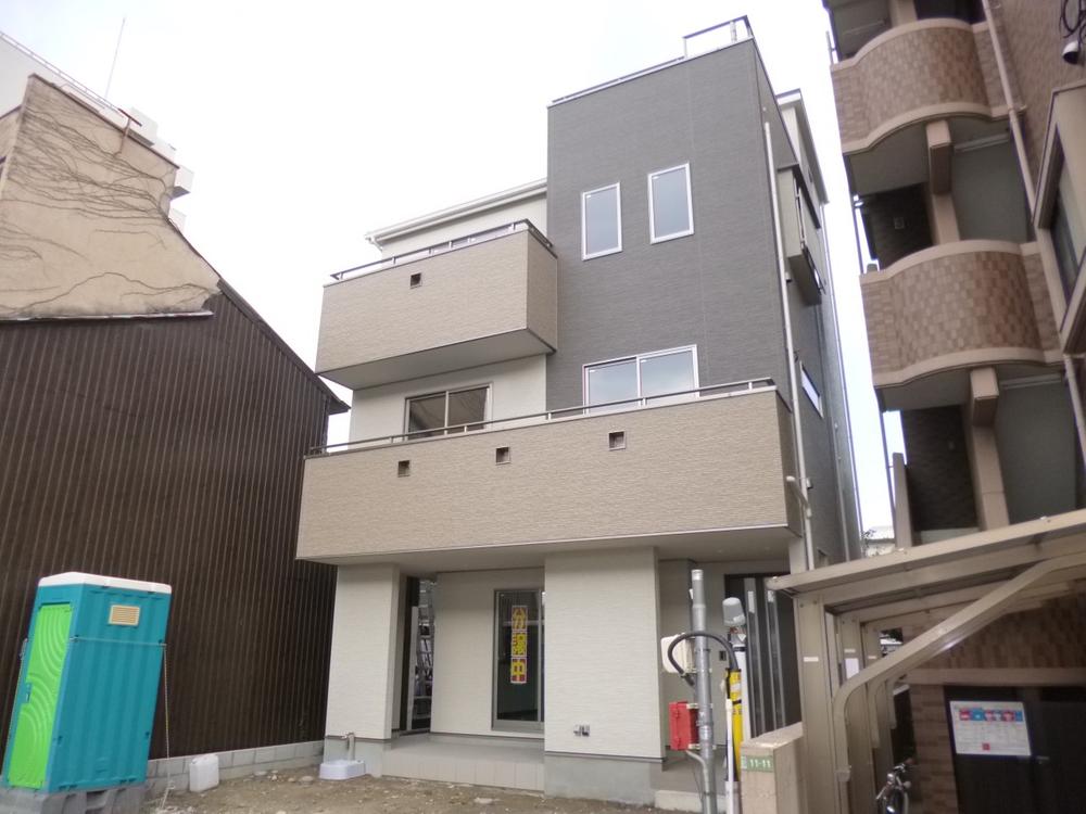 Local appearance photo. (October 2013) Shooting