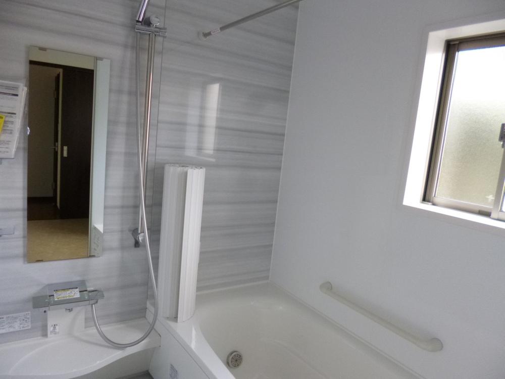 Bathroom. (October 2013) Shooting