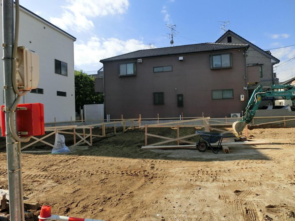 Local appearance photo. Local (11 May 2013) Shooting