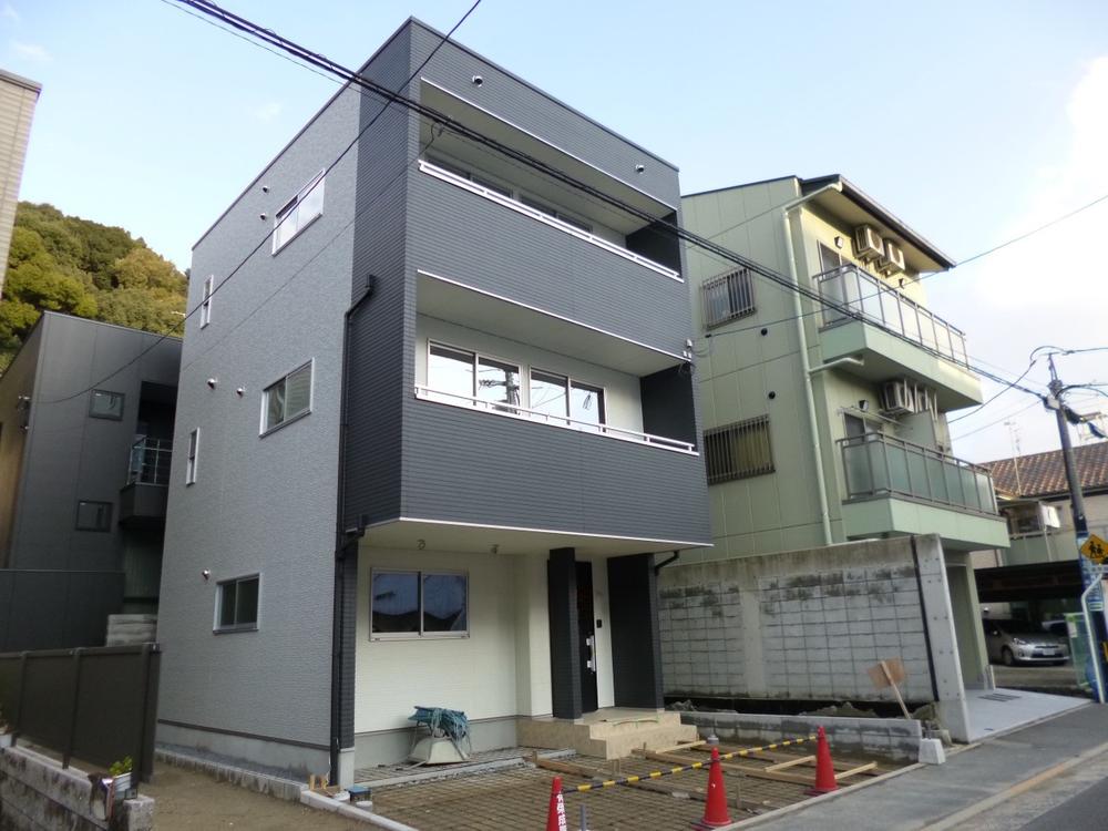 Local appearance photo. (November 2013) Shooting