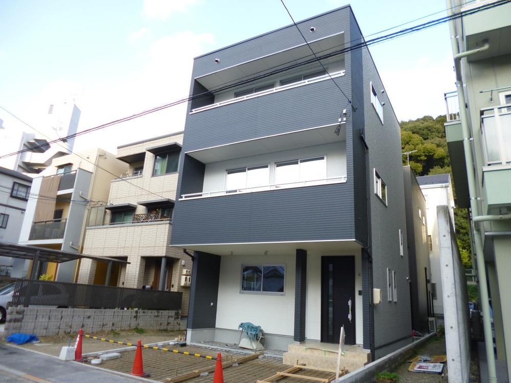 Local appearance photo. (November 2013) Shooting