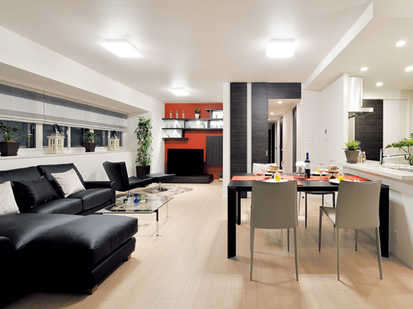 Interior.  [Living Dining Room] Forget the bustle and cheer, Private residence of peace to return to the family of the time