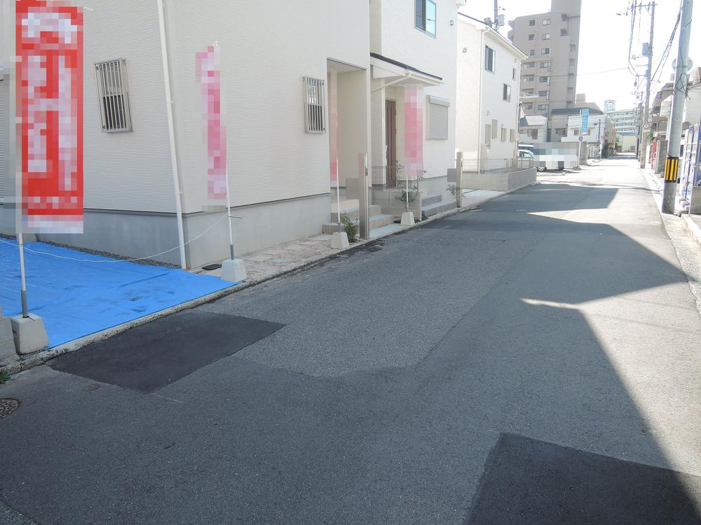 Local photos, including front road. Local (10 May 2013) Shooting